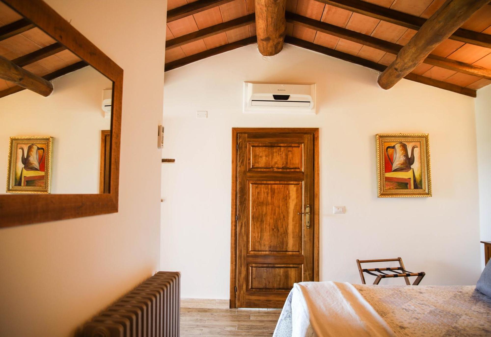 Country House Poggio Aione Guest House Catabbio Exterior photo